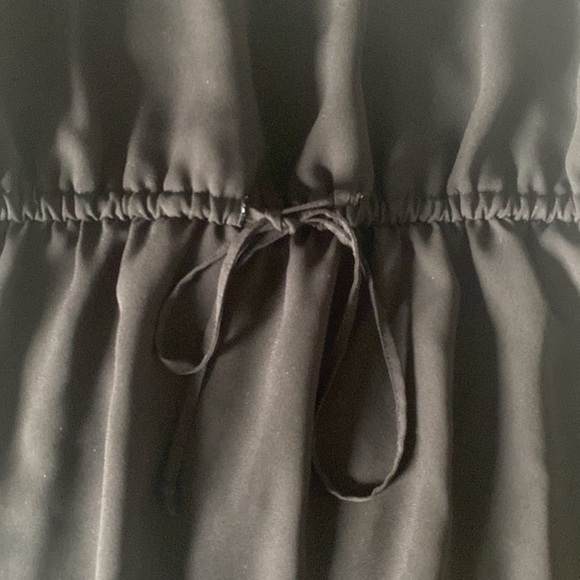 Aritzia Babaton Blouse - Picture 2 of 6